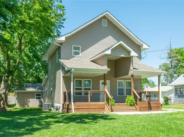 627 E 7th St N, Newton, IA 50208
