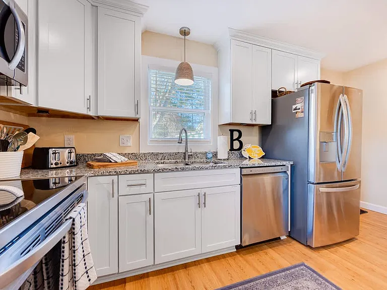 906 W Sportsman Dr #1 — Photo 14