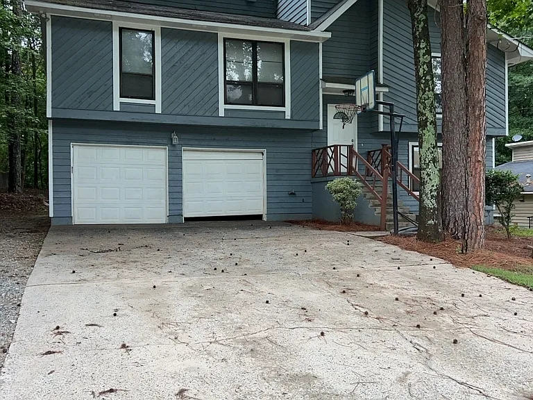1265 Herrington Rd — Photo 1