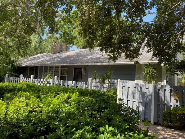 3616 Flores Ave, Sarasota, FL 34239