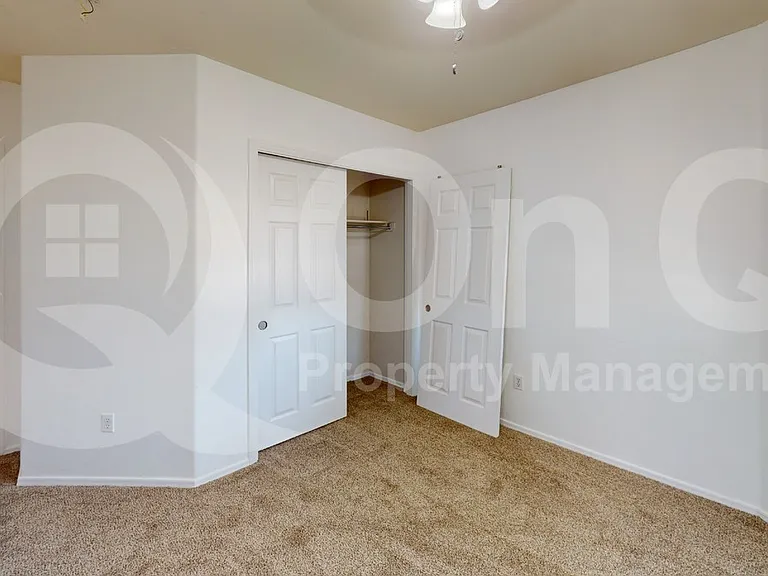 7218 S Canterbury Tale Dr — Photo 14