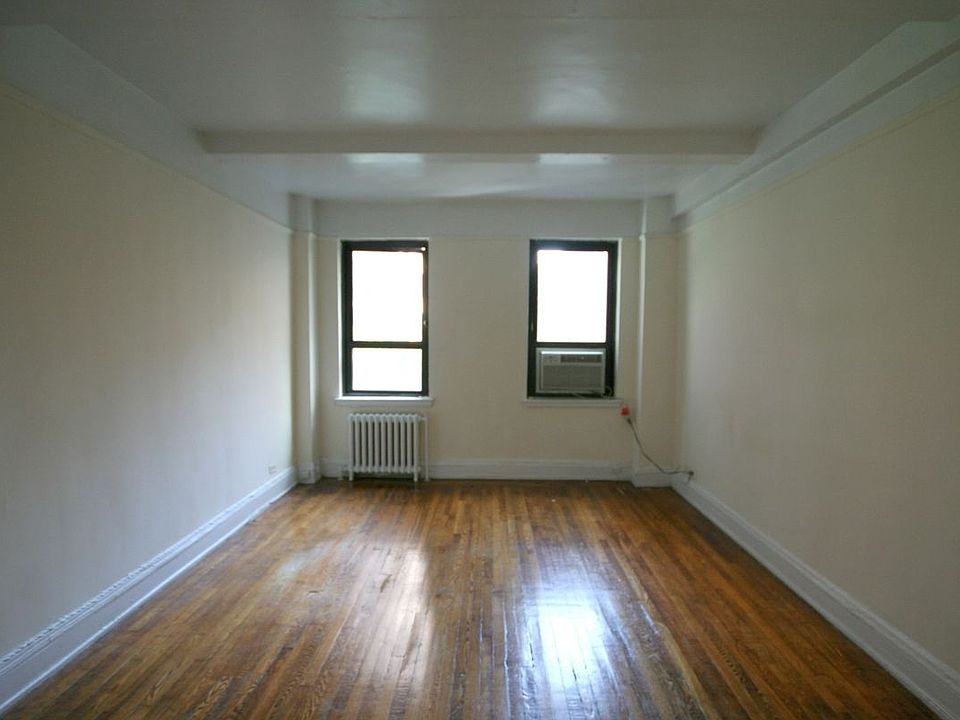 1st image of 11 Waverly Pl APT 4E