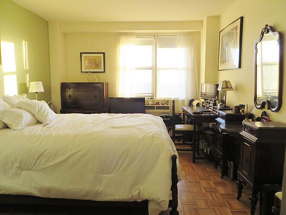 3rd image of 5800 Arlington Ave APT 17C