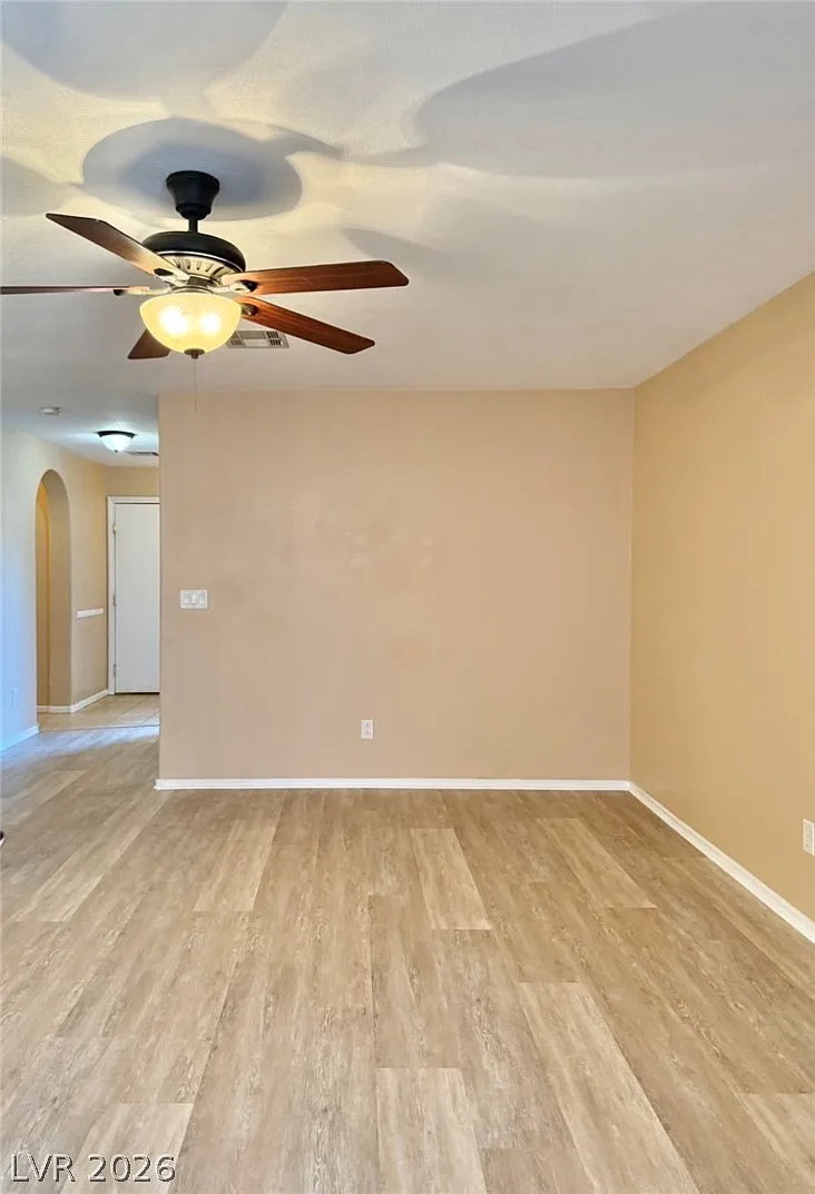 3 bed, 2.5 bath, 1462 sqft, $2,200 — Photo 4