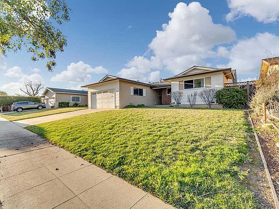 4th image of 1561 Park Crest Ct