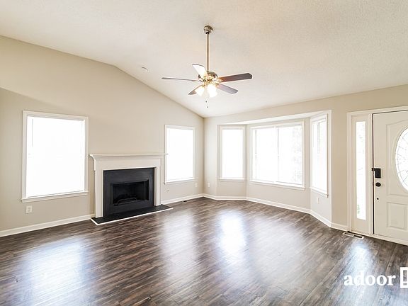 5th image of 332 Chase Marion Way