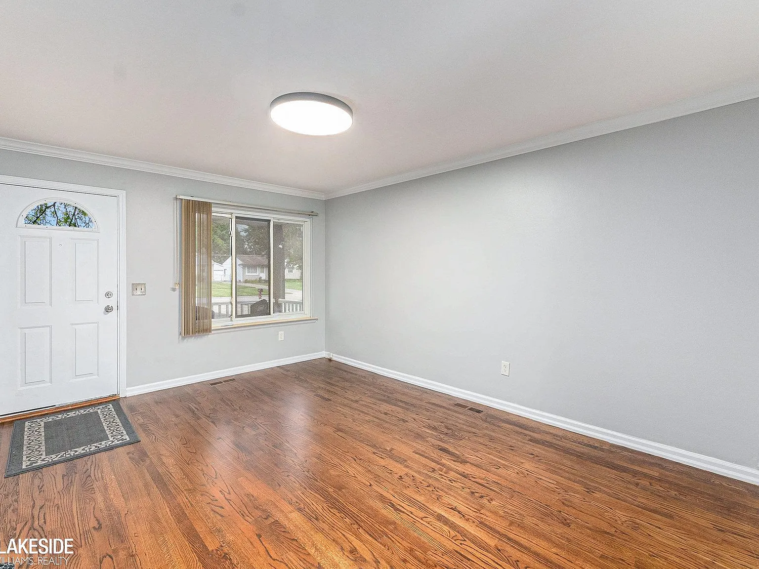 4 bed, 1.0 bath, 1165 sqft, $1,800 — Photo 3