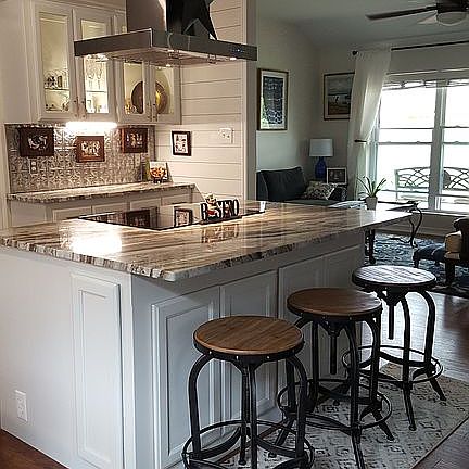 5th image of 101 Sandalwood Ct