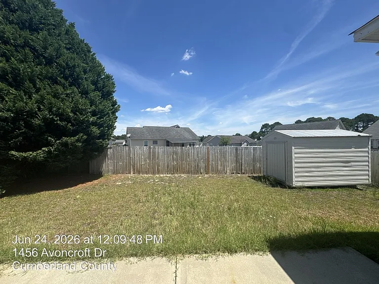 1456 Avoncroft Dr — Photo 4