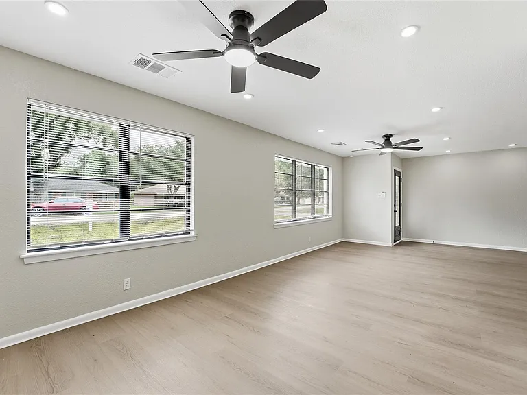 8931 Blankenship Dr — Photo 5