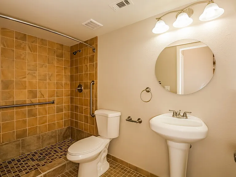 5616 Red Bluff Dr — Photo 16