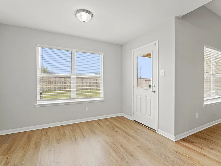 7126 Montclair Peak Ln — Photo 9