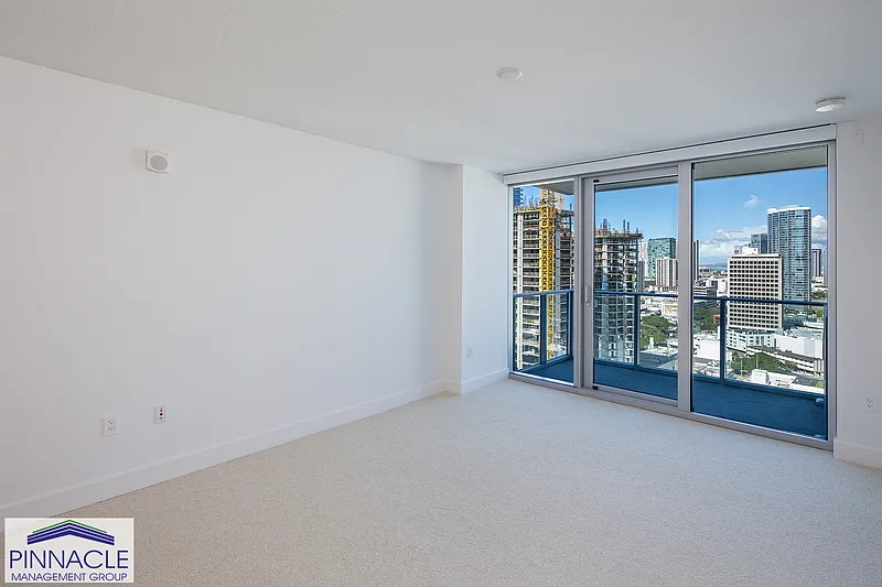 2 bed, 2.0 bath, 916 sqft, $4,300 — Photo 3