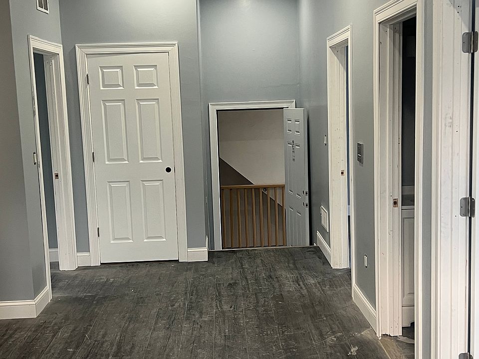 1st image of 12 Benefit St APT 3