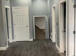 12 Benefit St APT 3, Worcester, MA 01610