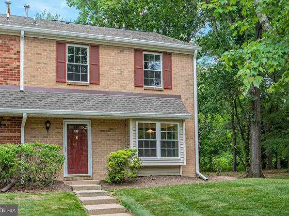 11 Abelia Ct, Lawrence Township, NJ 08648