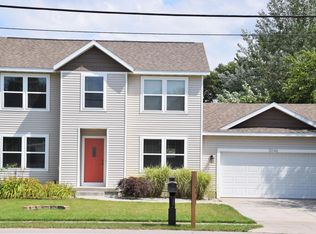 3046 McCracken St, Norton Shores, MI