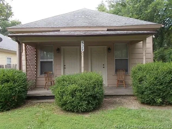 529 E 6th St #B, Claremore, OK 74017