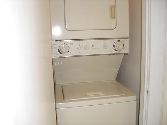 Rented by Brooklyn Heights Real Estate Inc | media 80