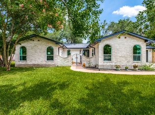 420 Sagecrest Dr, Hollywood Park, TX 78232