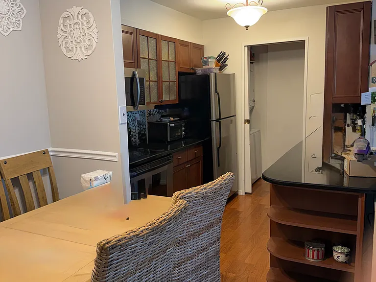 185 W Park Ave #317 — Photo 8