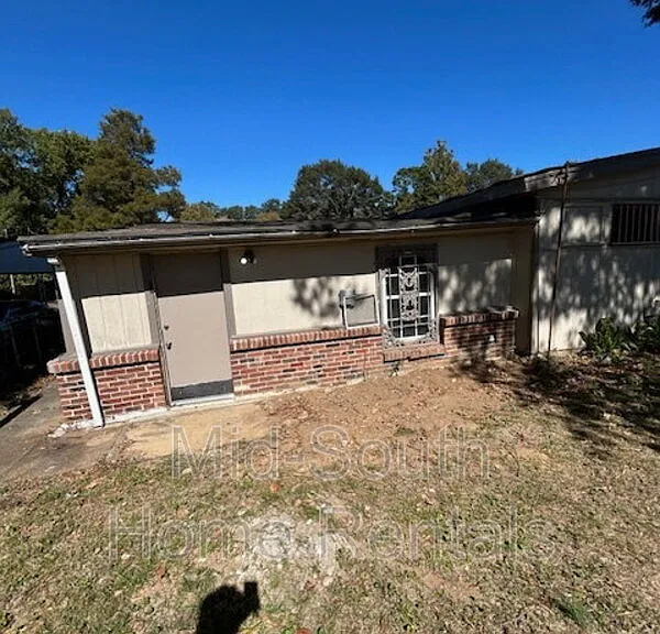 803 Ledbetter Ave — Photo 4