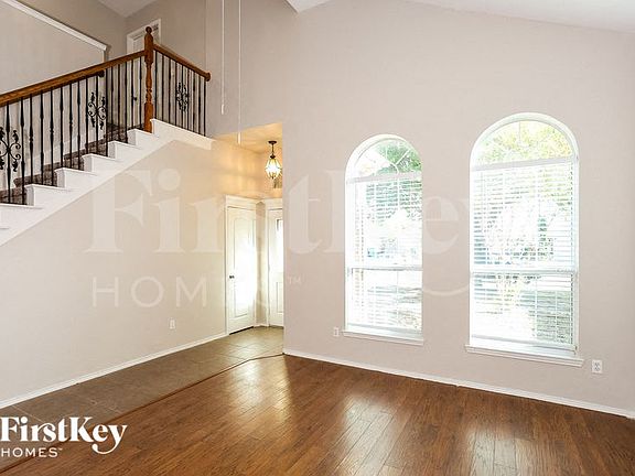 4th image of 4724 Topaz Ln