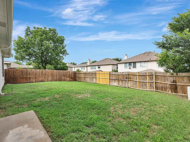 4144 Capstone Dr — Photo 22