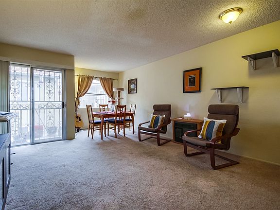 3rd image of 4240 Menlo Ave Unit 13