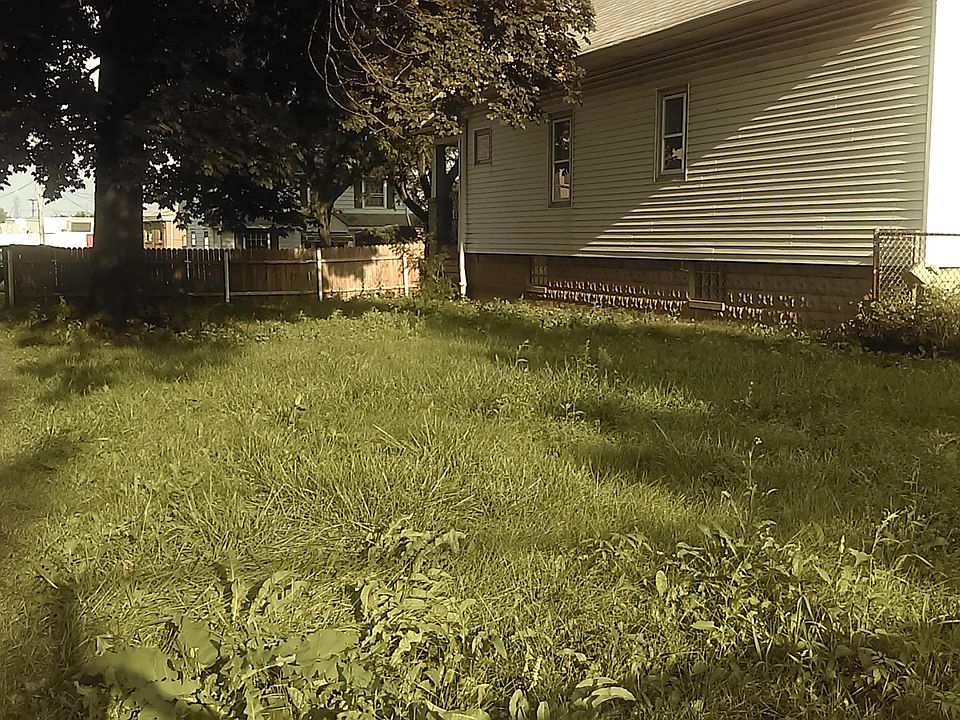 2nd image of 5569 N 31st St
