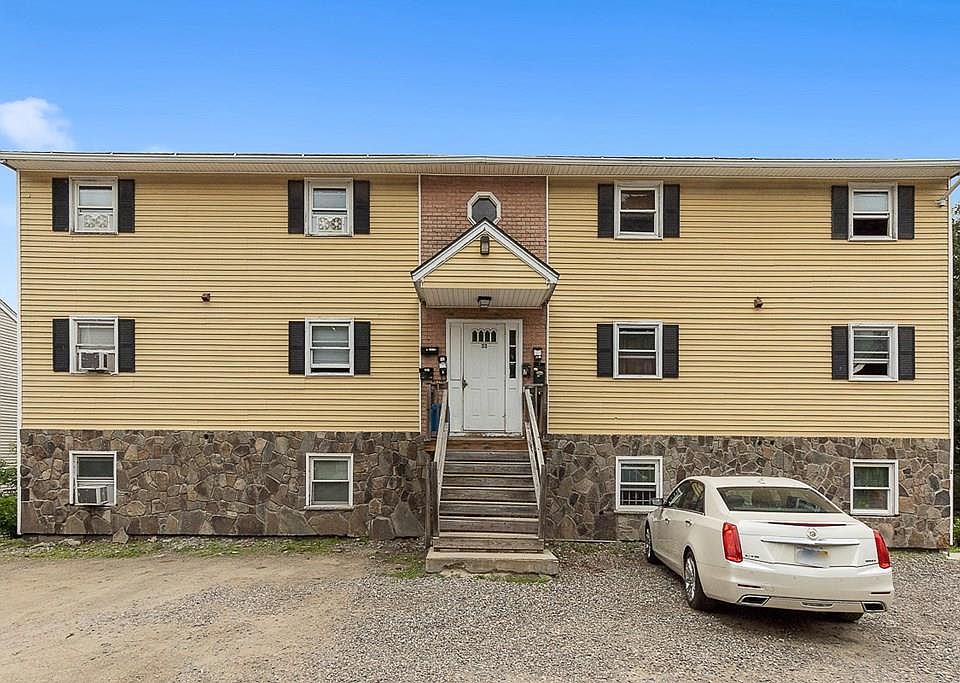 2nd image of 33 Everard St APT 4