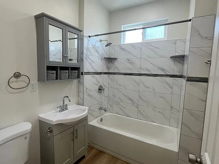 1431 Cedar Ave — Photo 15