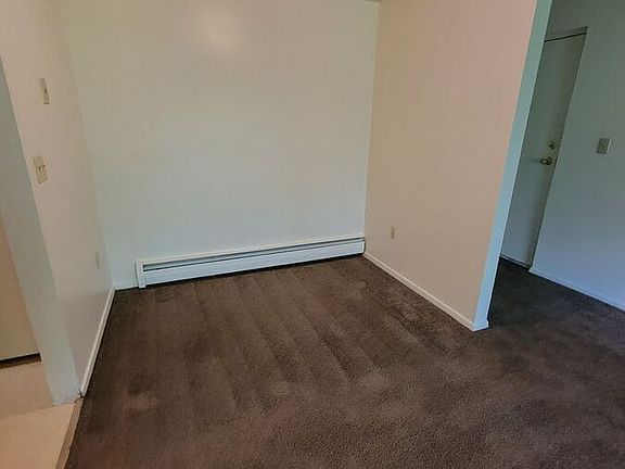 3rd image of 1454 W River Rd N APT S