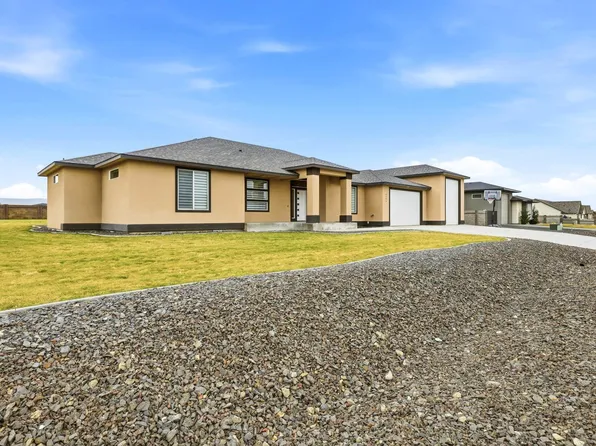 4104 S Coulee Vista Dr, Kennewick, WA 99338