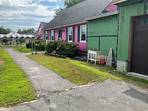 2nd image of 4 Mound Ct