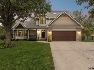 1625 N 214th St, Elkhorn, NE 68022