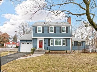 38 Marchant Dr, Stratford, CT 06614