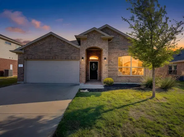 1203 Tiburon Trl, Cleburne, TX 76033