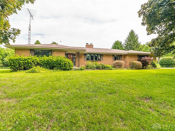 2nd image of 2830 Joy Dr