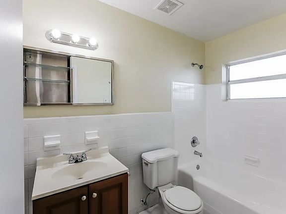 3rd image of 541 W Dayton Cir