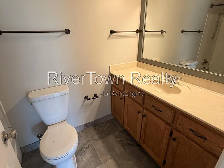 10570 Pecan View Dr — Photo 12