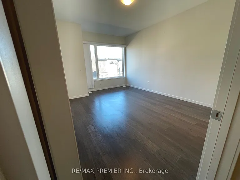 3922 Major Mackenzie Dr W — Photo 16