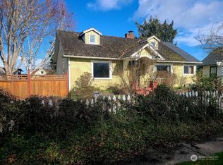 523 W 4th St, Port Angeles, WA 98362