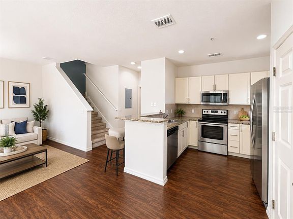 3rd image of 3208 OYSTER LANE