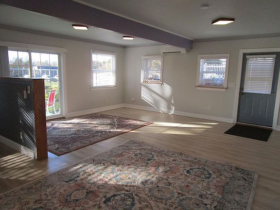 3rd image of 1023 Front St Rear 1