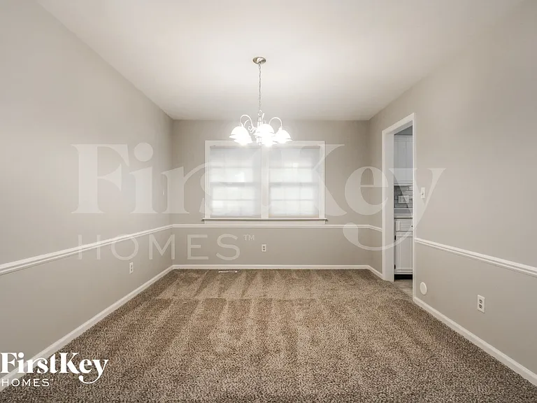 8341 Rodney Dr — Photo 4