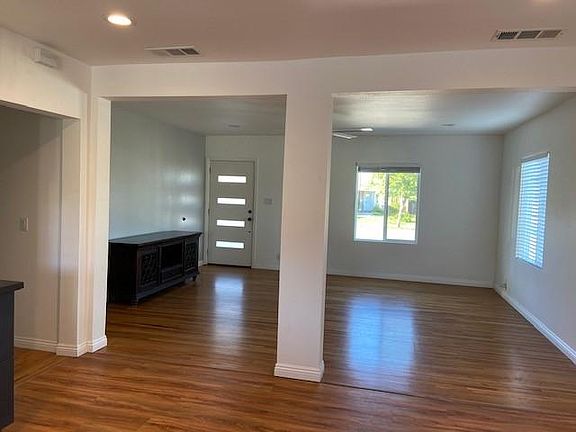 2nd image of 5016 W 119th Pl