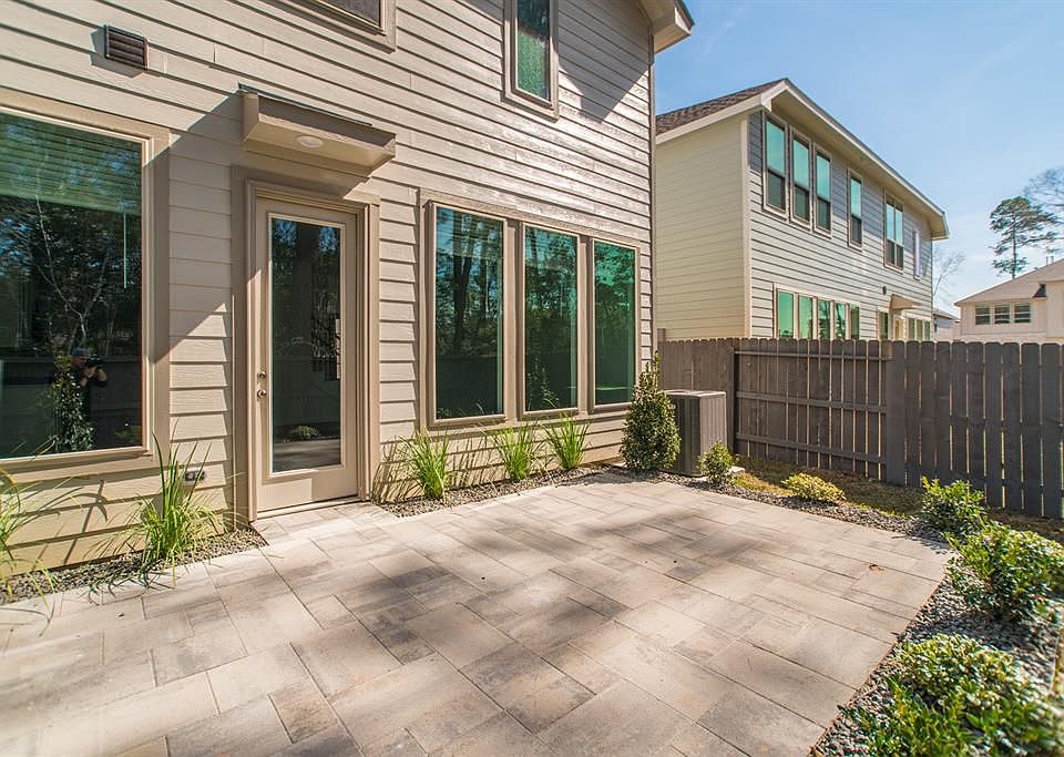 1st image of 670 Royal Arch Dr