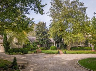 12401 Lucas Ln, Anchorage, KY 40223