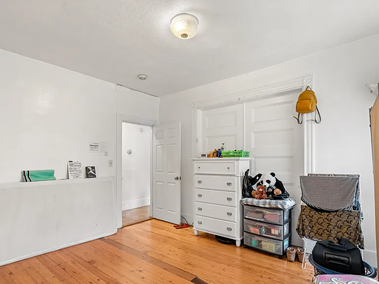 78 Hillside St #3F — Photo 6